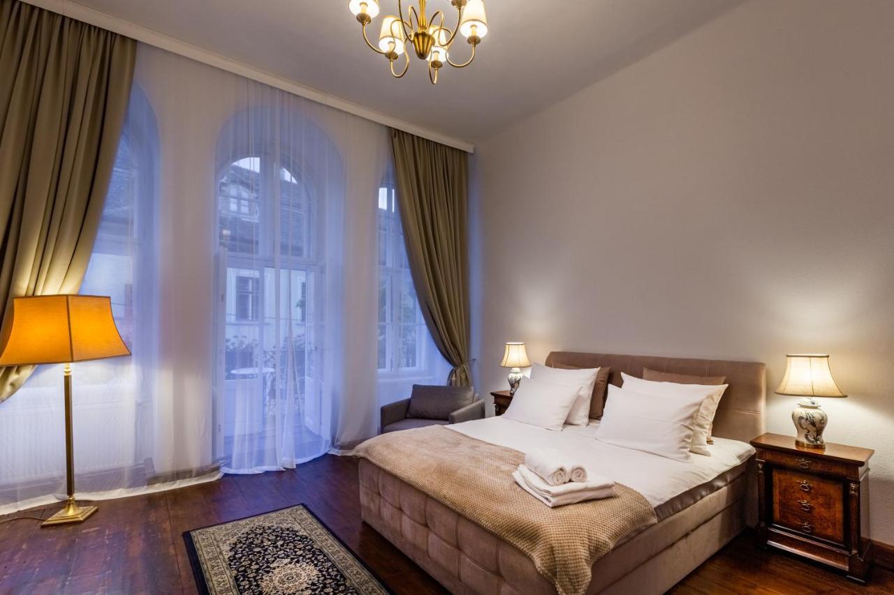 St Andrew'S Apartments 시비우 외부 사진
