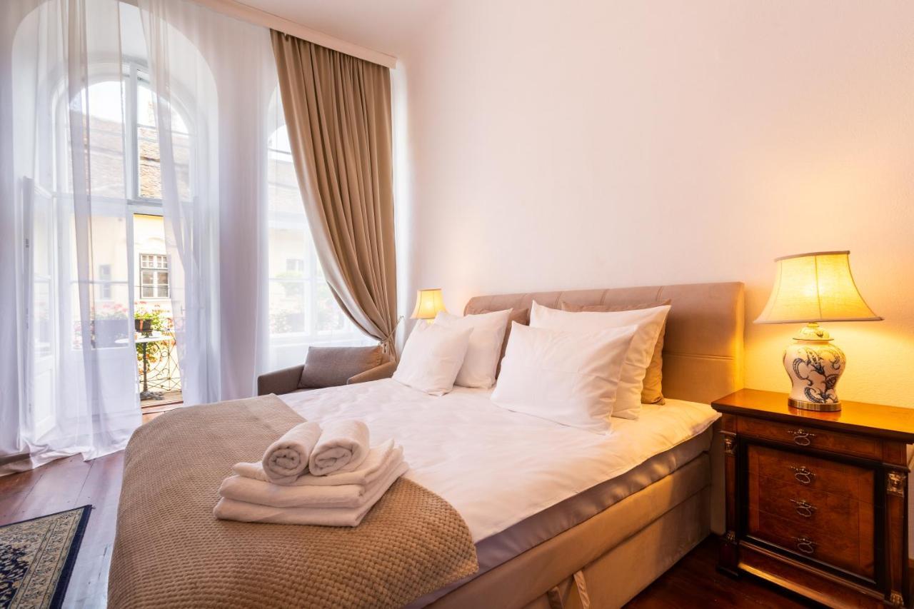 St Andrew'S Apartments 시비우 외부 사진