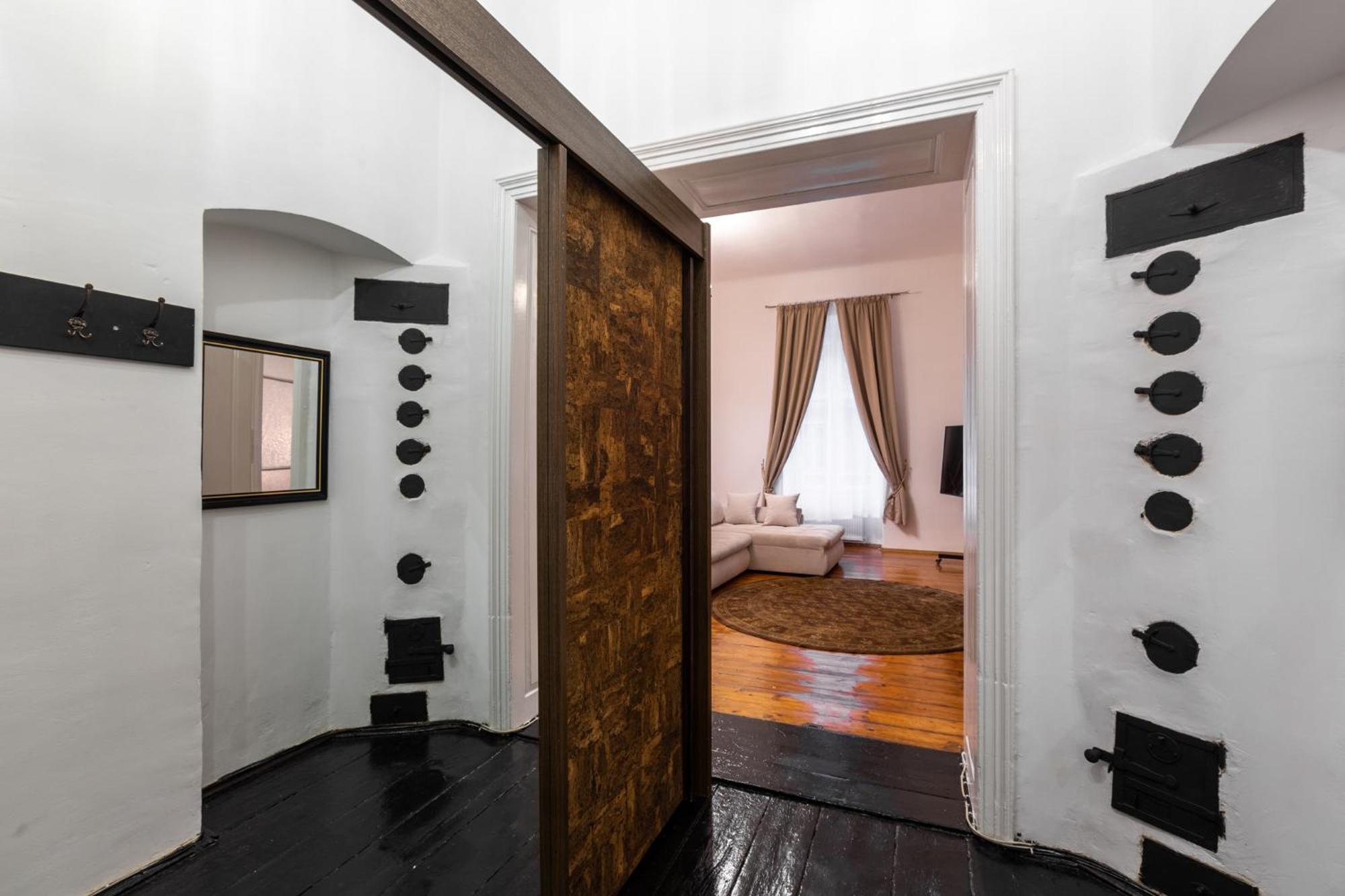 St Andrew'S Apartments 시비우 외부 사진