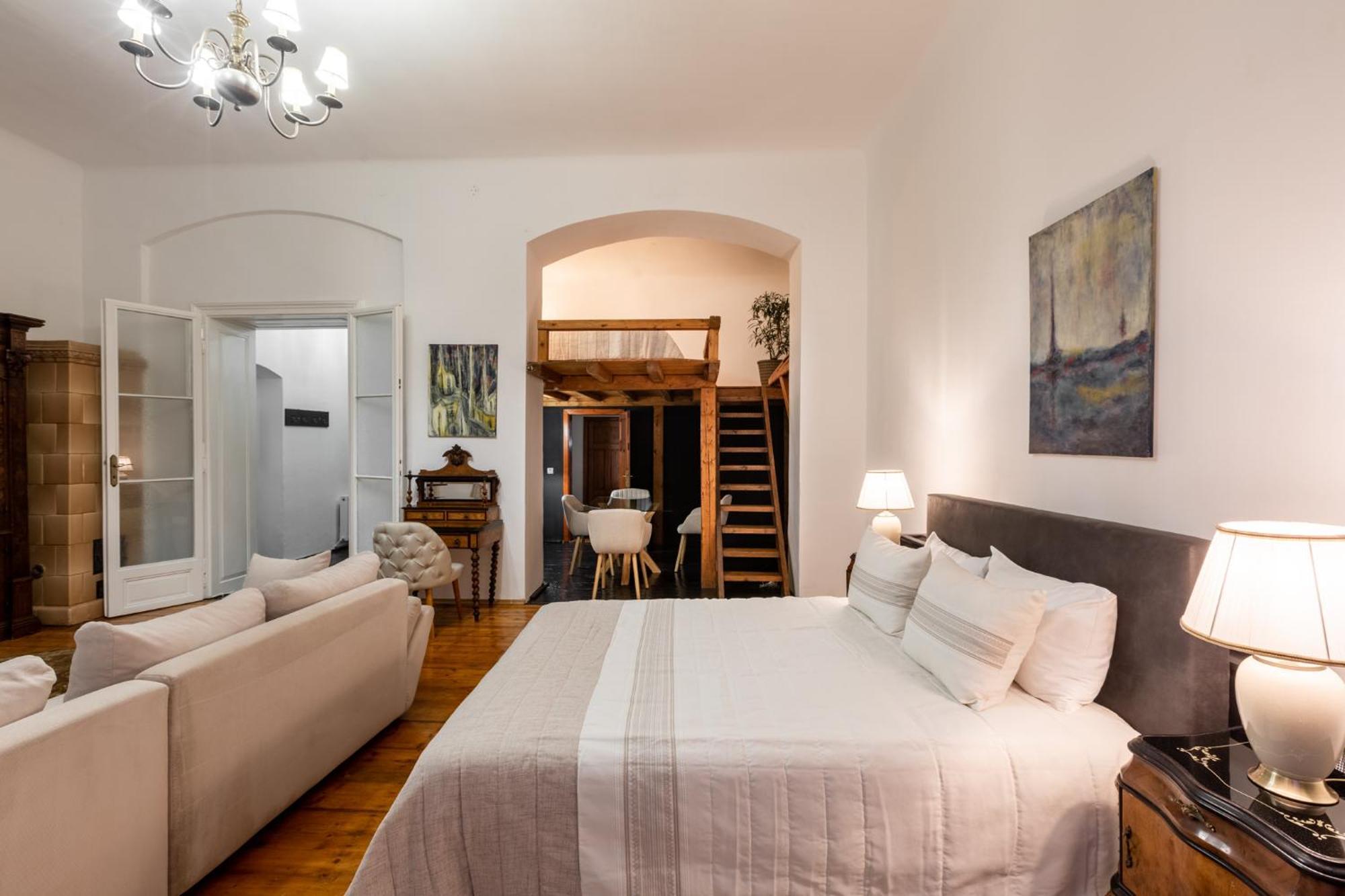 St Andrew'S Apartments 시비우 외부 사진