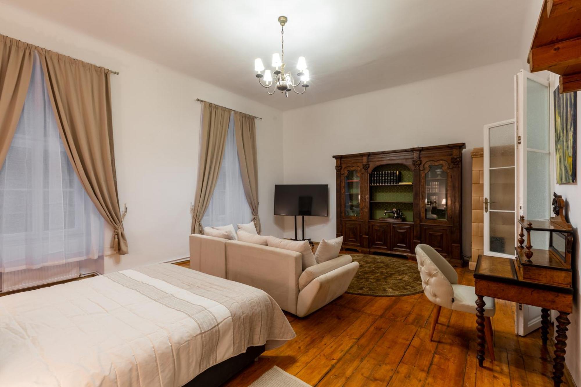 St Andrew'S Apartments 시비우 외부 사진