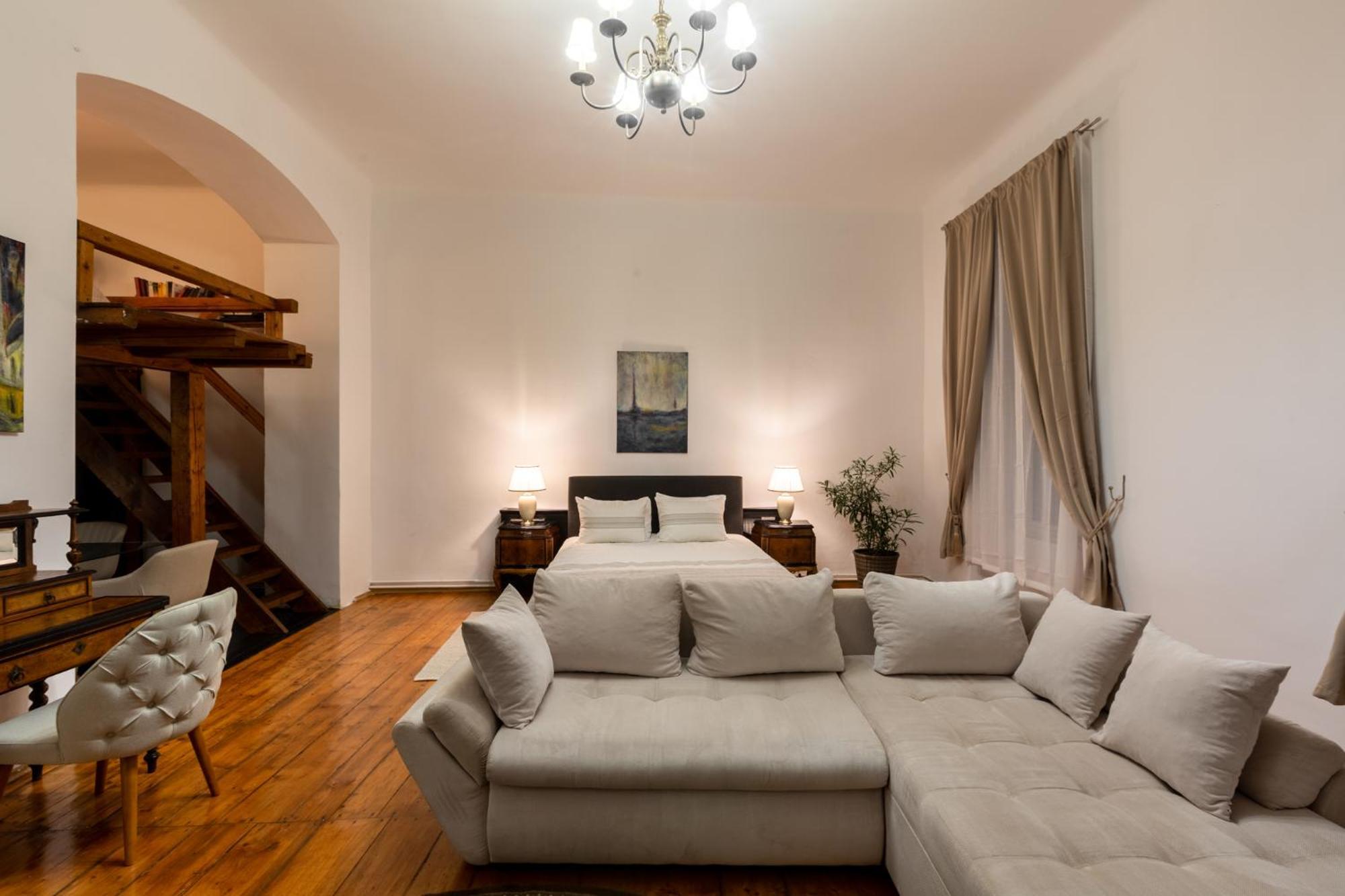 St Andrew'S Apartments 시비우 외부 사진